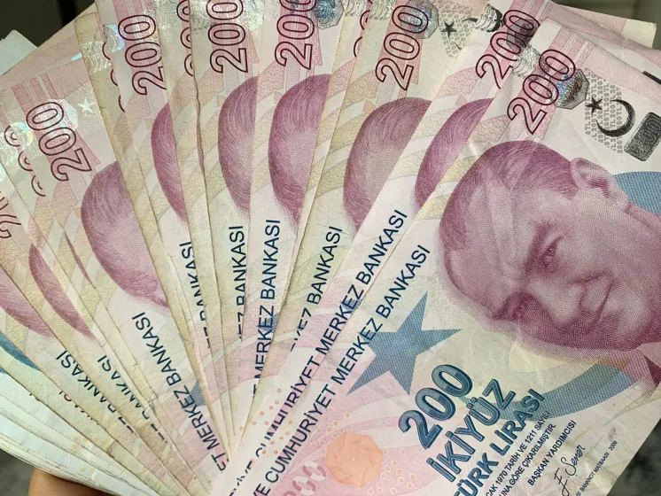 Как переводить и снимать деньги в Турции