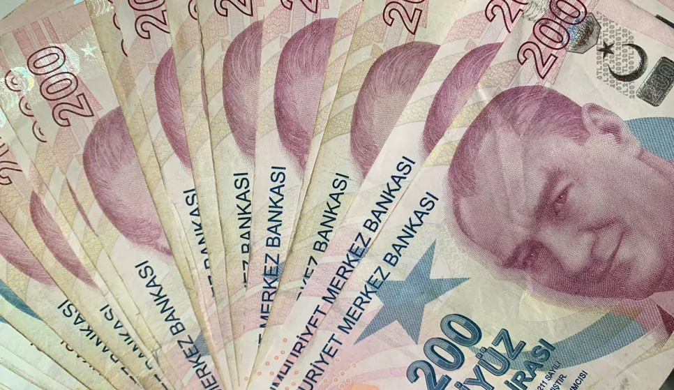 Как переводить и снимать деньги в Турции
