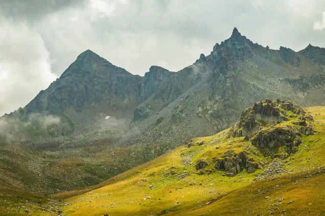 Гора Soğanli Dag, озеро Deniz Gölü (3370 м).