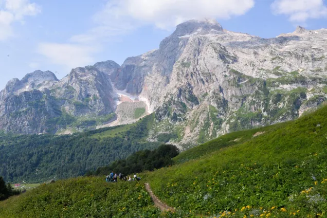 Приют «Инструкторская щель» — перевал Гузерипльский — перевал Армянский — приют «Фишт»